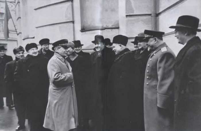 Против всех Против всех