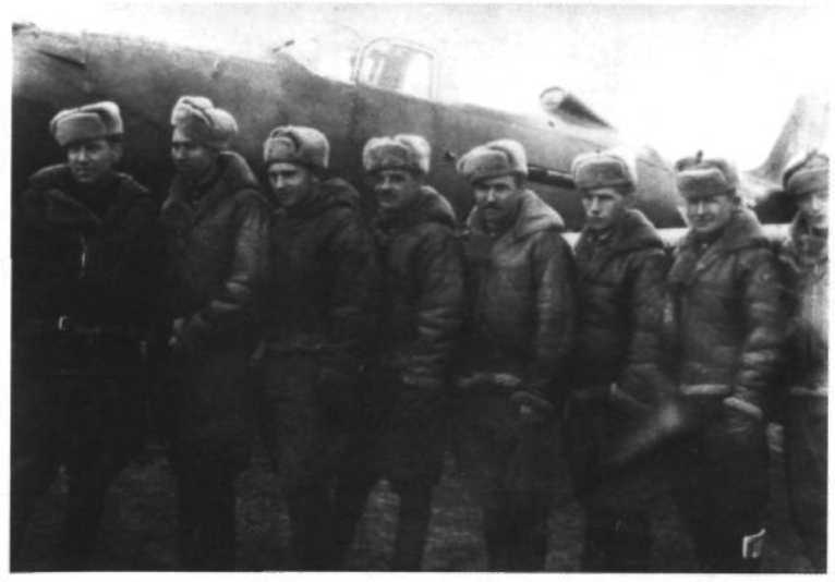 Я дрался с асами люфтваффе. На смену павшим. 1943-1945 Я дрался с асами люфтваффе. На смену павшим. 1943-1945