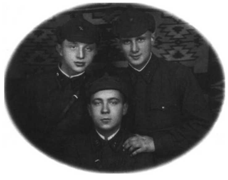Я дрался с асами люфтваффе. На смену павшим. 1943-1945 Я дрался с асами люфтваффе. На смену павшим. 1943-1945