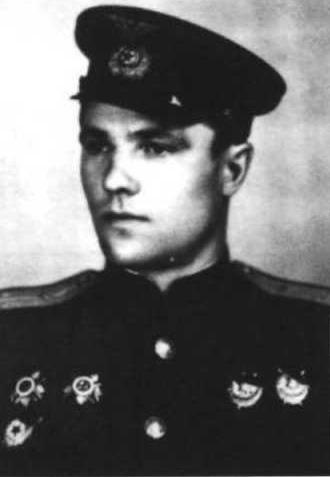 Я дрался с асами люфтваффе. На смену павшим. 1943-1945 Я дрался с асами люфтваффе. На смену павшим. 1943-1945
