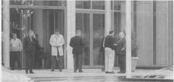 Кто правит миром? Или вся правда о Бильдербергском клубе Кто правит миром? Или вся правда о Бильдербергском клубе