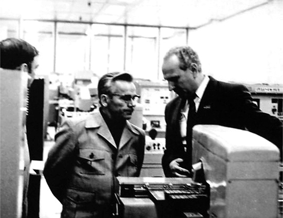 Автомат Калашникова. Символ России Автомат Калашникова. Символ России