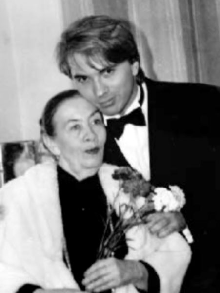 Дмитрий Хворостовский. Две женщины и музыка Дмитрий Хворостовский. Две женщины и музыка