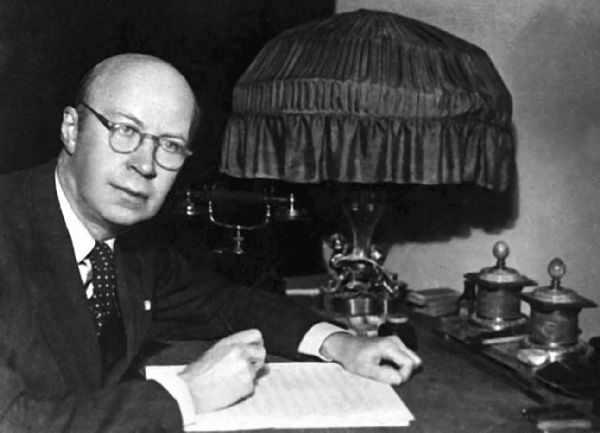 Мстислав Ростропович. Любовь с виолончелью в руках Мстислав Ростропович. Любовь с виолончелью в руках