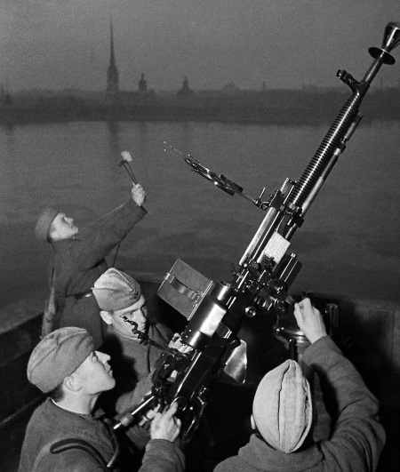 Блокада Ленинграда. Полная хроника - 900 дней и ночей Блокада Ленинграда. Полная хроника - 900 дней и ночей