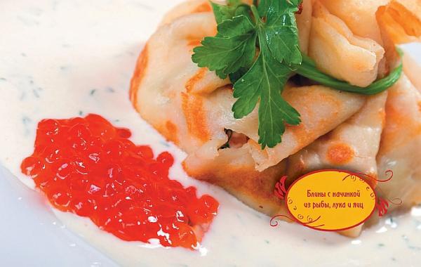 Куличи, пасха, блины и другие блюда православной праздничной кухни Куличи, пасха, блины и другие блюда православной праздничной кухни