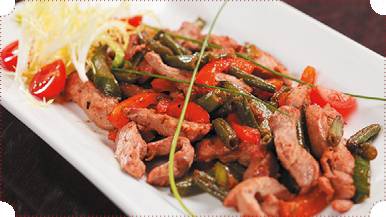 Холодные и теплые салаты. Мясные, рыбные, овощные, корейские, постные + 50 салатных заправок Холодные и теплые салаты. Мясные, рыбные, овощные, корейские, постные + 50 салатных заправок