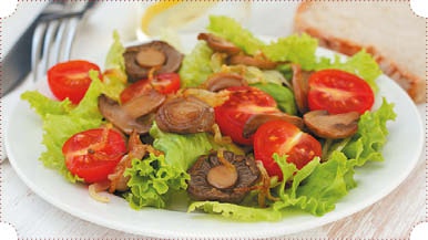 Холодные и теплые салаты. Мясные, рыбные, овощные, корейские, постные + 50 салатных заправок Холодные и теплые салаты. Мясные, рыбные, овощные, корейские, постные + 50 салатных заправок