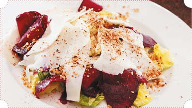 Холодные и теплые салаты. Мясные, рыбные, овощные, корейские, постные + 50 салатных заправок Холодные и теплые салаты. Мясные, рыбные, овощные, корейские, постные + 50 салатных заправок