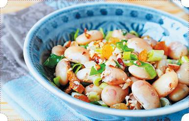Холодные и теплые салаты. Мясные, рыбные, овощные, корейские, постные + 50 салатных заправок Холодные и теплые салаты. Мясные, рыбные, овощные, корейские, постные + 50 салатных заправок