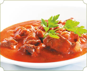 Аппетитное жаркое, гуляш, кулеш, солянки, плов, рагу и другие блюда в горшочках Аппетитное жаркое, гуляш, кулеш, солянки, плов, рагу и другие блюда в горшочках