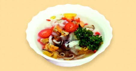 Летние супы, окрошки, свекольники и другие. Готовим, как профессионалы! Летние супы, окрошки, свекольники и другие. Готовим, как профессионалы!