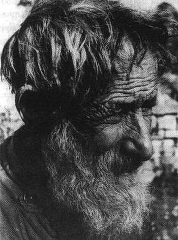 Человек с яйцом. Жизнь и мнения Александра Проханова Человек с яйцом. Жизнь и мнения Александра Проханова