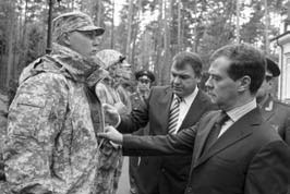 Сердюков гейт. Мебель, женщины, миллиарды. Жизнь и нравы вредителей XXI века Сердюков гейт. Мебель, женщины, миллиарды. Жизнь и нравы вредителей XXI века