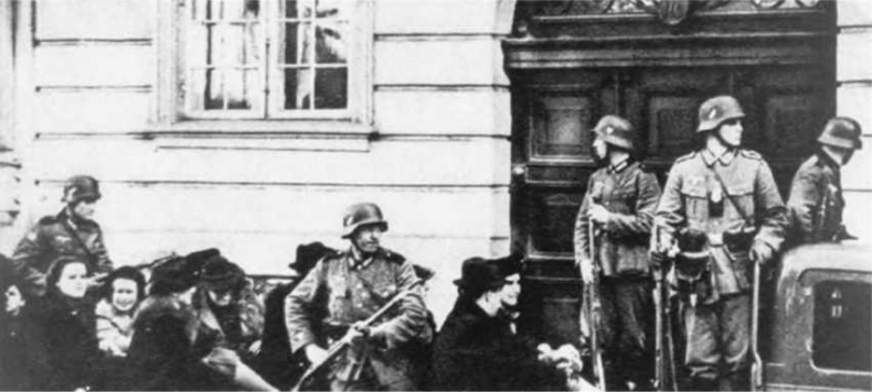 Гитлеровская машина шпионажа. Военная и политическая разведка Третьего рейха. 1933-1945 Гитлеровская машина шпионажа. Военная и политическая разведка Третьего рейха. 1933-1945