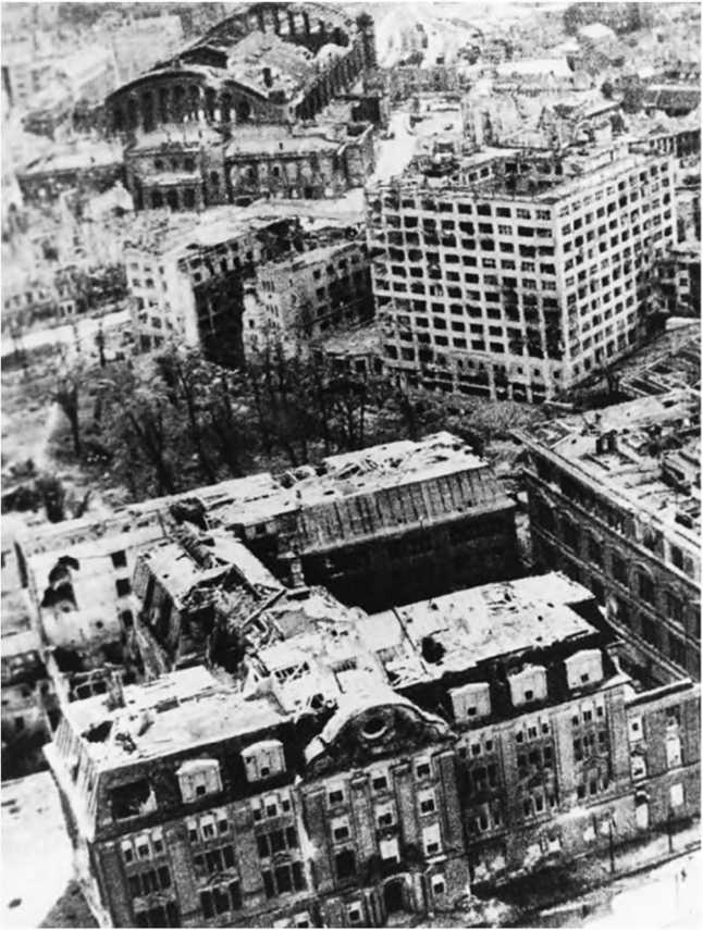 Гитлеровская машина шпионажа. Военная и политическая разведка Третьего рейха. 1933-1945 Гитлеровская машина шпионажа. Военная и политическая разведка Третьего рейха. 1933-1945