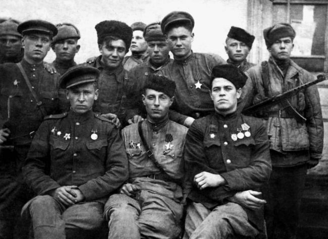 Фронтовые разведчики. "Я ходил за линию фронта" Фронтовые разведчики. "Я ходил за линию фронта"