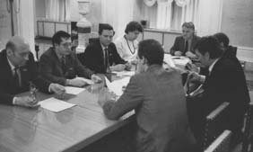 Приватизация по Чубайсу. Ваучерная афера. Расстрел парламента Приватизация по Чубайсу. Ваучерная афера. Расстрел парламента