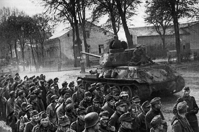 Нюрнбергский набат. Репортаж из прошлого, обращение к будущему Нюрнбергский набат. Репортаж из прошлого, обращение к будущему