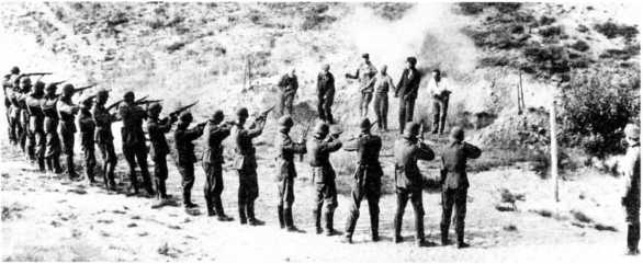 Ленинградский "Блицкриг". На основе военных дневников высших офицеров вермахта генерал-фельдмаршала Вильгельма Риттера фон Лееба и генерал-полковника Франца Гальдера. 1941-1942 Ленинградский "Блицкриг". На основе военных дневников высших офицеров вермахта генерал-фельдмаршала Вильгельма Риттера фон Лееба и генерал-полковника Франца Гальдера. 1941-1942