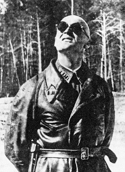 На перехват! Летная книжка "сталинского сокола" На перехват! Летная книжка "сталинского сокола"