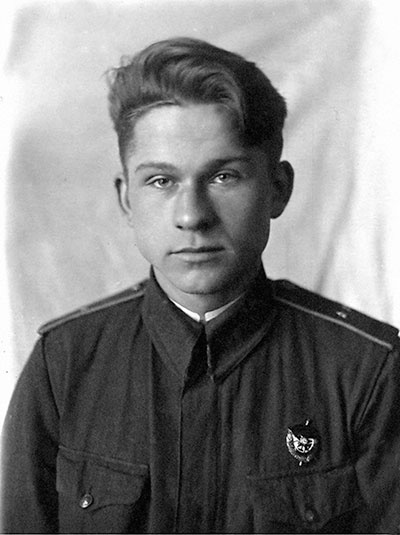 На перехват! Летная книжка "сталинского сокола" На перехват! Летная книжка "сталинского сокола"