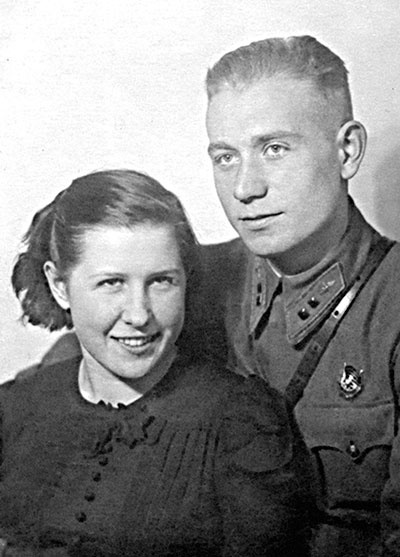 На перехват! Летная книжка "сталинского сокола" На перехват! Летная книжка "сталинского сокола"