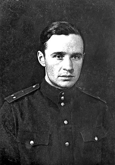 На перехват! Летная книжка "сталинского сокола" На перехват! Летная книжка "сталинского сокола"