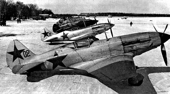 На перехват! Летная книжка "сталинского сокола" На перехват! Летная книжка "сталинского сокола"