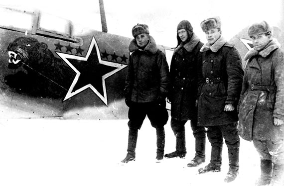 На перехват! Летная книжка "сталинского сокола" На перехват! Летная книжка "сталинского сокола"