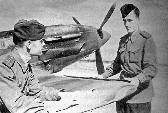 На перехват! Летная книжка "сталинского сокола" На перехват! Летная книжка "сталинского сокола"