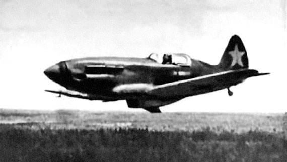 На перехват! Летная книжка "сталинского сокола" На перехват! Летная книжка "сталинского сокола"