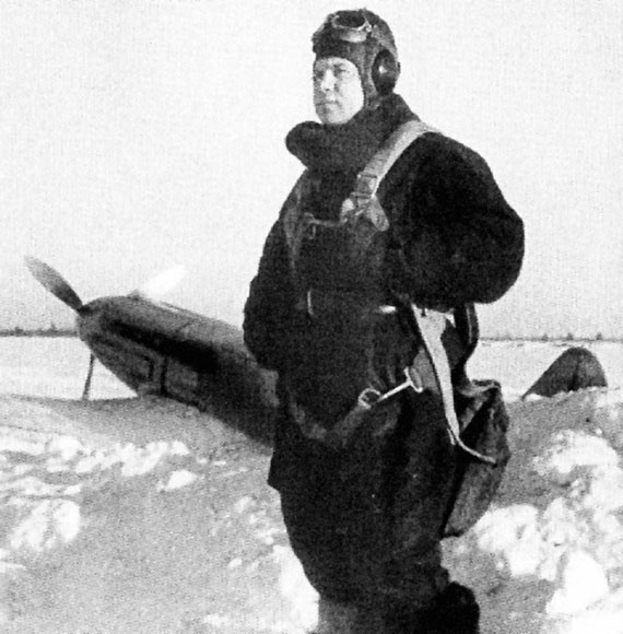 На перехват! Летная книжка "сталинского сокола" На перехват! Летная книжка "сталинского сокола"