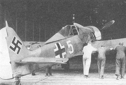 Черный крест и красная звезда. Воздушная война над Россией. 1941-1944 Черный крест и красная звезда. Воздушная война над Россией. 1941-1944