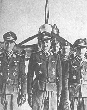 Черный крест и красная звезда. Воздушная война над Россией. 1941-1944 Черный крест и красная звезда. Воздушная война над Россией. 1941-1944