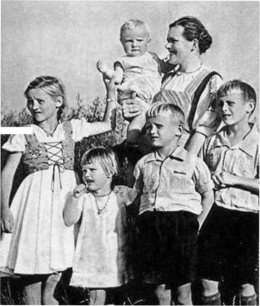 Третий Рейх. Гитлер-югенд Третий Рейх. Гитлер-югенд