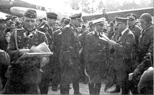 Накануне 1941 года. Гитлер идет на Россию Накануне 1941 года. Гитлер идет на Россию