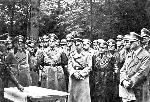 Накануне 1941 года. Гитлер идет на Россию Накануне 1941 года. Гитлер идет на Россию