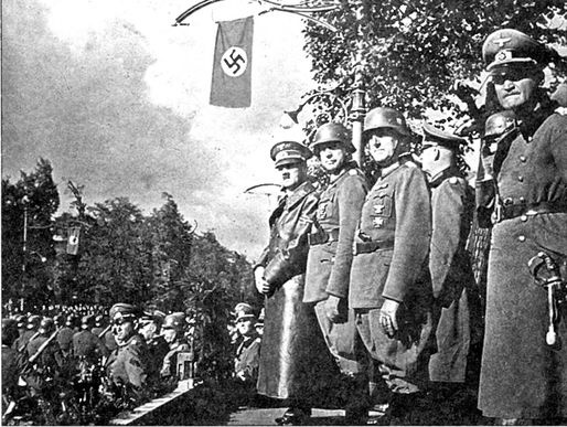 Накануне 1941 года. Гитлер идет на Россию Накануне 1941 года. Гитлер идет на Россию