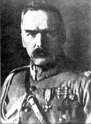 Накануне 1941 года. Гитлер идет на Россию Накануне 1941 года. Гитлер идет на Россию