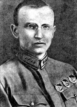 Накануне 1941 года. Гитлер идет на Россию Накануне 1941 года. Гитлер идет на Россию