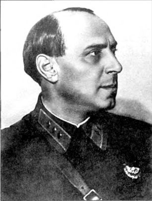 Накануне 1941 года. Гитлер идет на Россию Накануне 1941 года. Гитлер идет на Россию