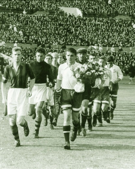 Лев Яшин. Легендарный вратарь Лев Яшин. Легендарный вратарь