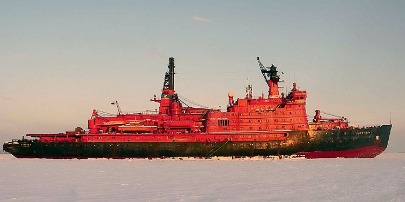 Отечественные морские ледоколы. От "Ермака" до "50 лет победы" Отечественные морские ледоколы. От "Ермака" до "50 лет победы"