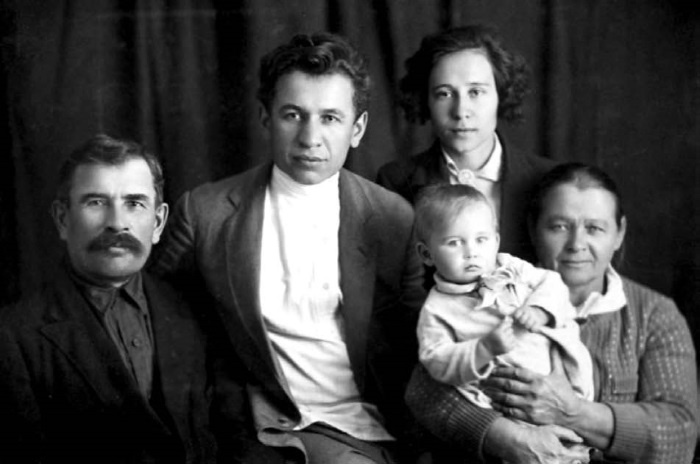 Сергей Круглов. Два десятилетия в руководстве органов госбезопасности и внутренних дел СССР Сергей Круглов. Два десятилетия в руководстве органов госбезопасности и внутренних дел СССР