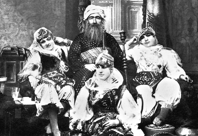 Наложницы. Тайная жизнь восточного гарема Наложницы. Тайная жизнь восточного гарема