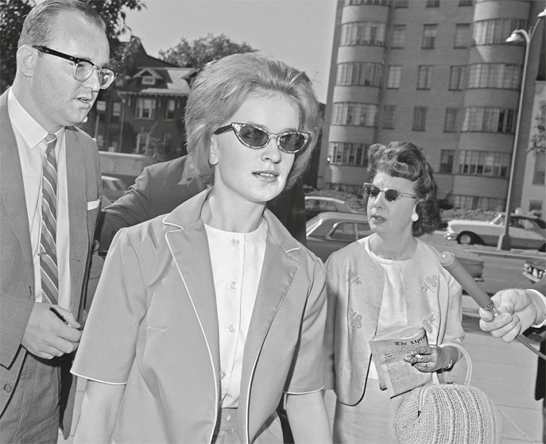 Анатомия убийства. Гибель Джона Кеннеди. Тайны следствия Анатомия убийства. Гибель Джона Кеннеди. Тайны следствия