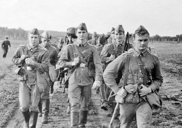 Швабра, Ленин, АКМ. Правдивые истории из жизни военного училища Швабра, Ленин, АКМ. Правдивые истории из жизни военного училища