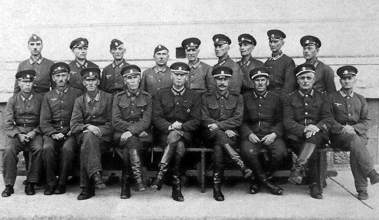 Россия в огне Гражданской войны: подлинная история самой страшной братоубийственной войны Россия в огне Гражданской войны: подлинная история самой страшной братоубийственной войны
