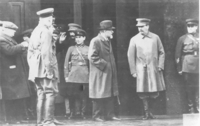 "Сталинский питомец" - Николай Ежов "Сталинский питомец" - Николай Ежов